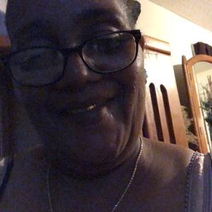 Meet your Posher, Valerie